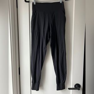 Align Jogger full length to ankle pants size 6 black